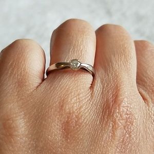 Platinum diamond ring